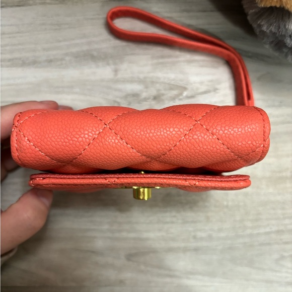 Beautiful Coral & Gold Wristlet/Wallet - Picture 6 of 7